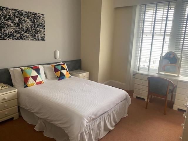 Runnymede Court Hotel Saint Helier Zewnętrze zdjęcie